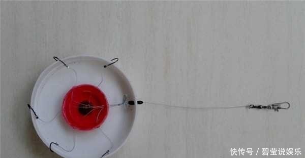 大雪过后鲫鱼藏在远点，用这种民间钓法，钓大鲫鱼不费事！