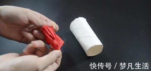 卷纸筒上套个气球太实用了, 能帮家里省下不少钱, 看完赶紧去试试