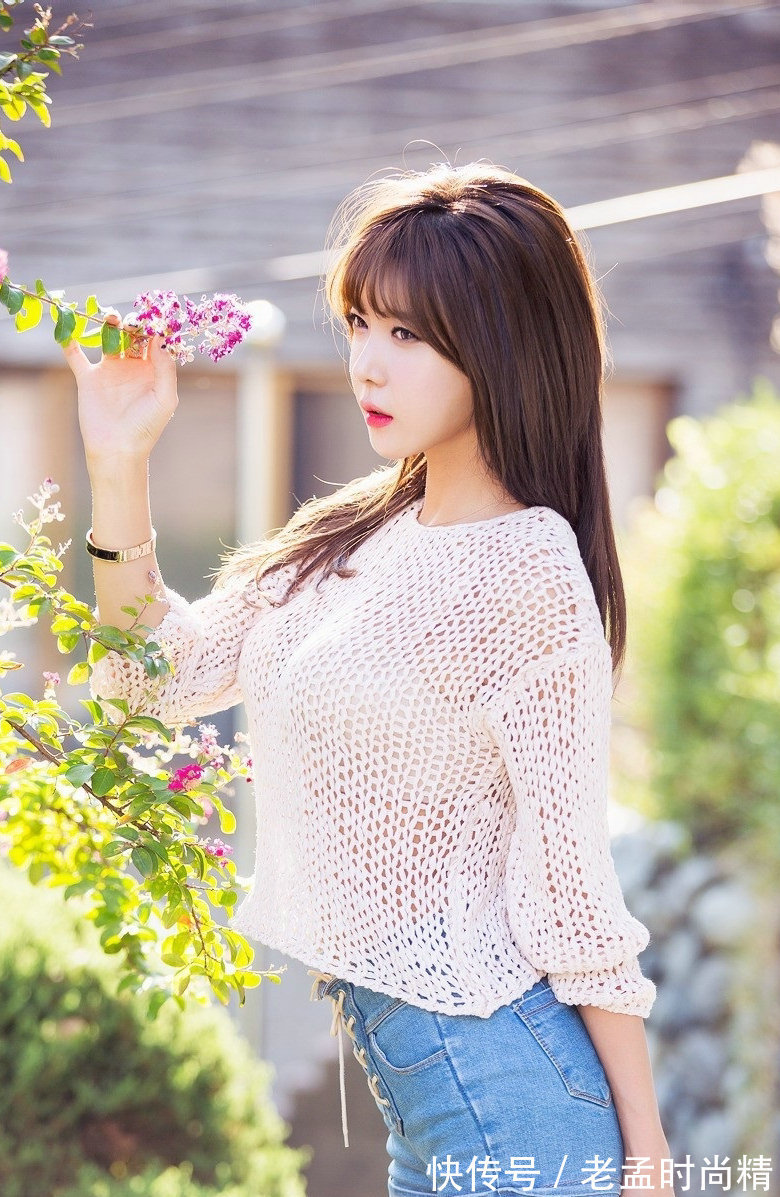 镂空|简约的镂空针织衫,圆领的设计,可以很好地凸显出你锁骨的魅力