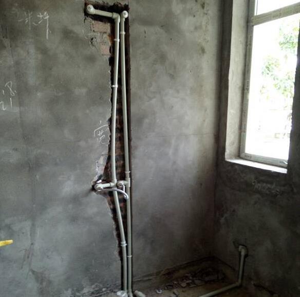 胶带|如果水电师傅把电线水管铺成这样，一定要翻工，不要给工钱