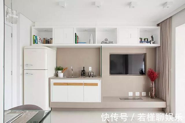 隔断|35㎡简约宜家风格装修，用玻璃隔断分区，明显空间通透显宽敞