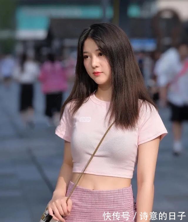 超短裙 粉色T恤配短裙,减龄显瘦凸显少女感,看谁穿得好看!