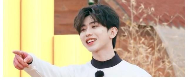 跑男|蔡徐坤退出跑男？袁冰妍新剧消息？戚薇李承铉疯狂捞金？