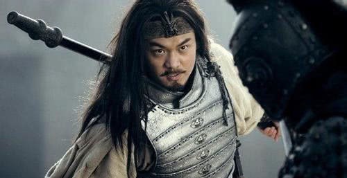 马超|许褚马超曾打成平手,为何大家认为马超更厉害?