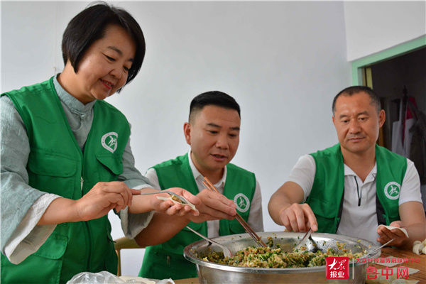 端午|端午送粽香 社工送祝福 ——“迎端午 送安康”活动走进博山区石马镇盆泉村幸福院