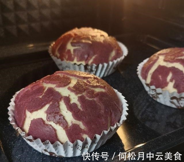 美食天下|脆皮面包,外皮酥脆,内里柔软,太好吃了!