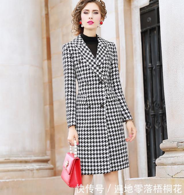 风衣|四五十岁女人,别一冷就穿毛衣开衫,试试这风衣外套,高雅又时髦