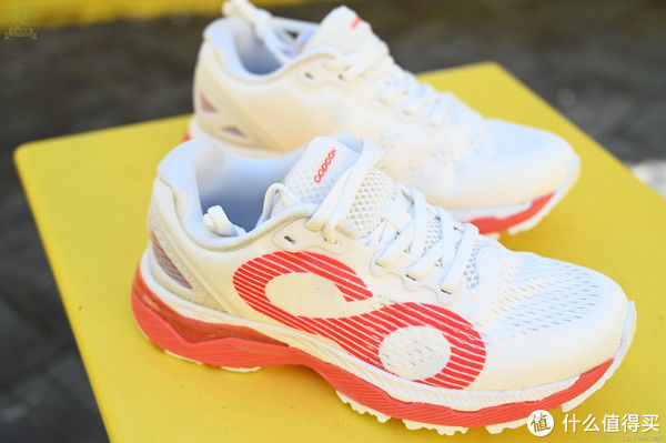 鞋面 服装鞋帽 篇六：轻便舒适的专业跑鞋，慢跑半马都能用，咕咚21K驭风体验
