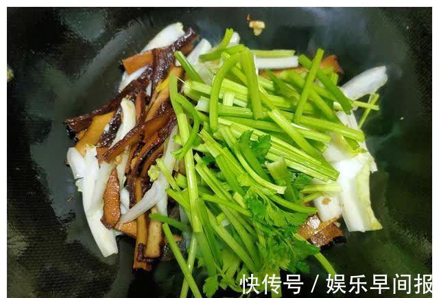 香干|立春后,多给孩子吃这“长高菜”,钙比牛奶高5倍,3元就能炒一
