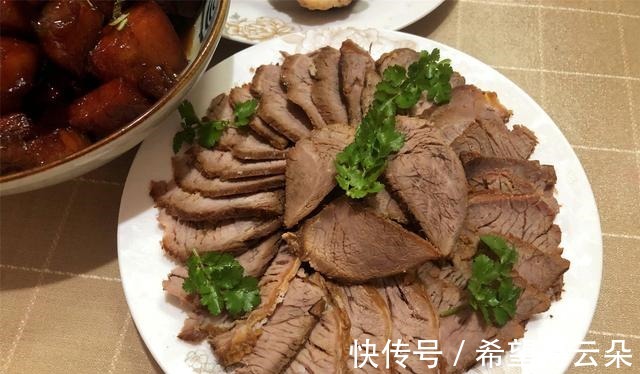 在家做酱牛肉,只需4样配料,牛肉味道香缩水少,能拿去卖了!