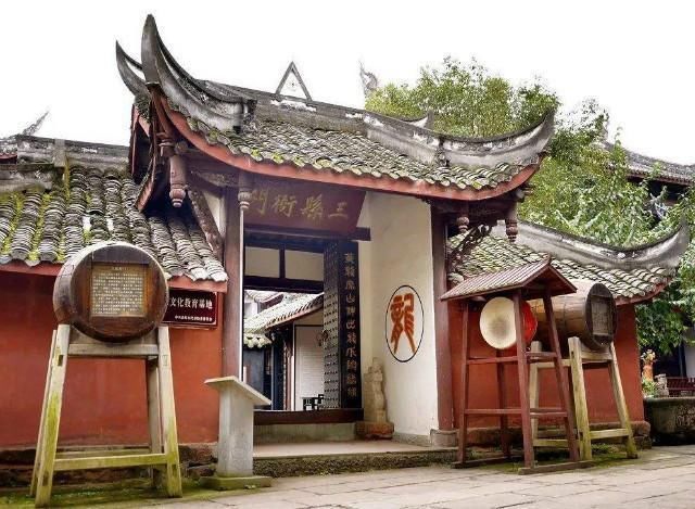 明朝冤屈事用命考科举,饿死妻子,过继亲儿,还有人为其平反