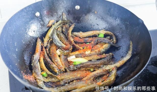 泥鳅|眼下最好吃的鱼,16块钱一斤,物美价廉,肉多味美,老少皆宜