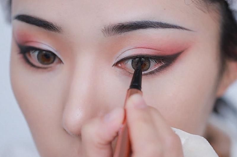 唇妆|美妆大神挑战“白素贞”仿妆,开始眉毛挺到位成品真人版就是你