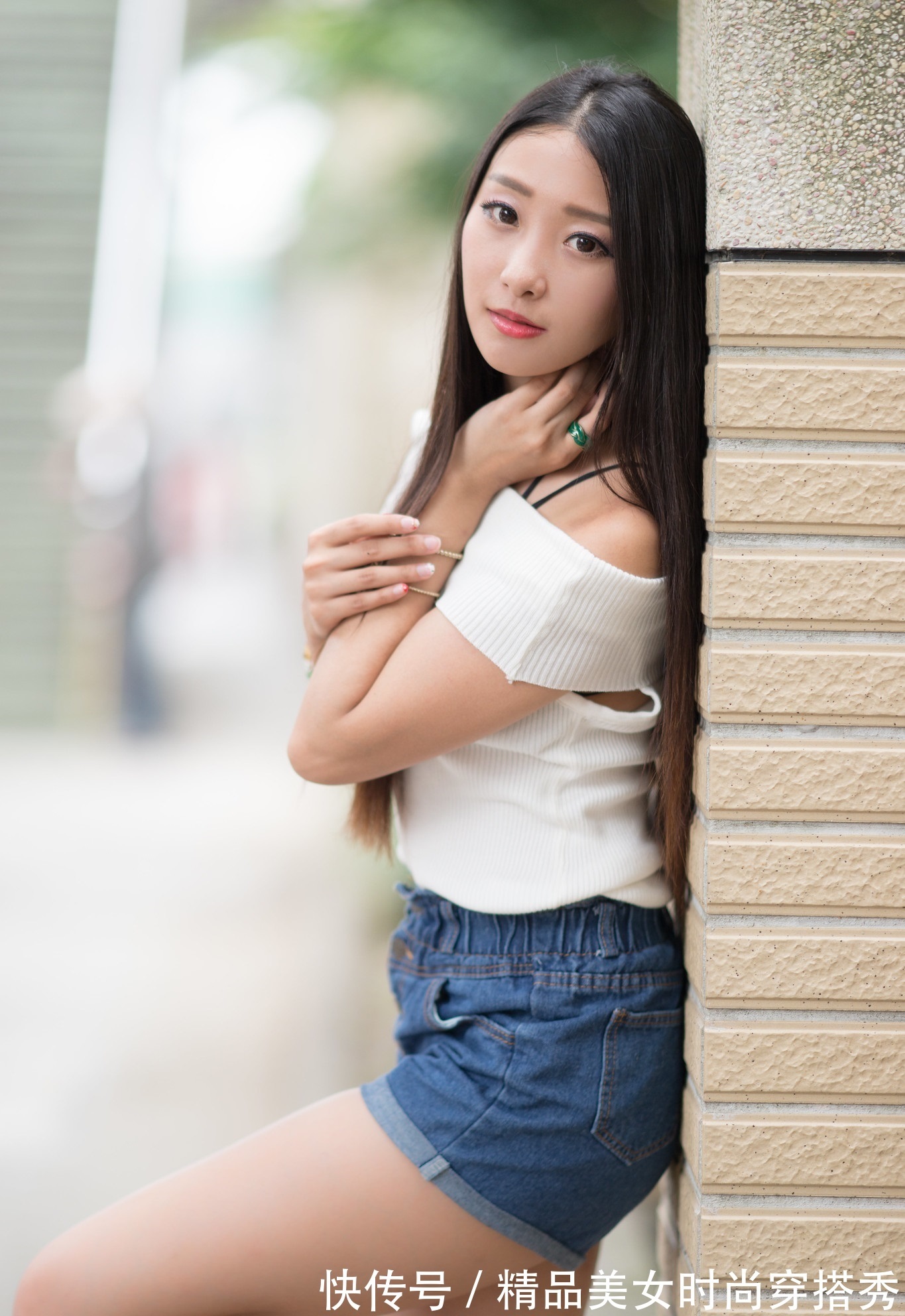 穿搭|暑假即将来临,这位小姐姐的出游穿搭很是休闲舒适