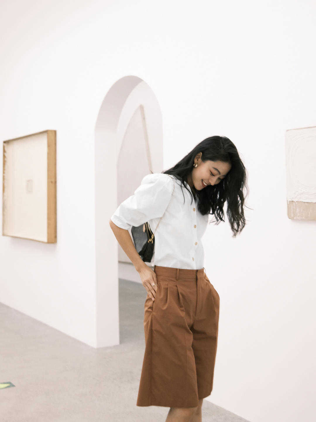 衬衫搭配|158cm女孩子却穿出高级感,衬衫搭配半身裙显高显瘦,还精致时髦