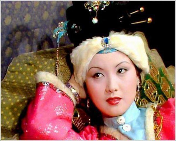  冬衣|红楼梦中的冬日保暖秘籍，是未曾见过的惊喜，是时尚的风向标