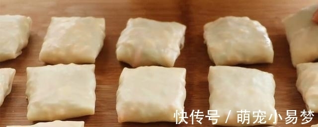 我家最爱的懒人早餐饼,15分钟就搞定,又香又脆,一次能吃五个