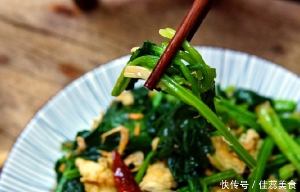 菠菜|天然的“清肠高手”找到了,每天炒一盘,清肠排毒,肠道通畅了