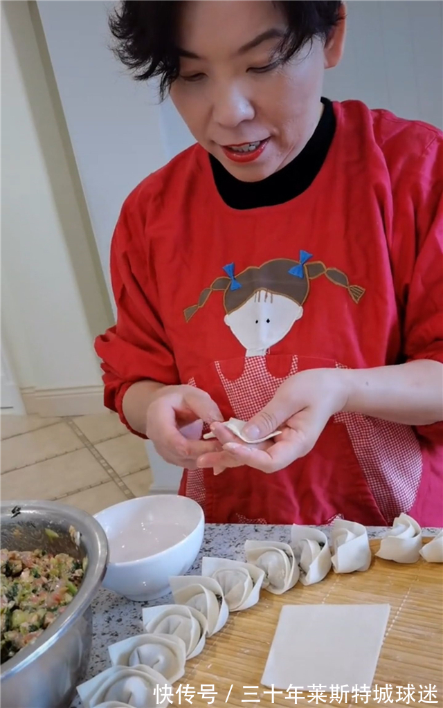 林瀚铭|邓亚萍包馄饨比饺子还大！儿子第一次炒菜孝敬她，技术太嫩炒糊了