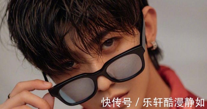 她凭《星光大道》走红，还上过春晚，现却沦落到街头卖唱