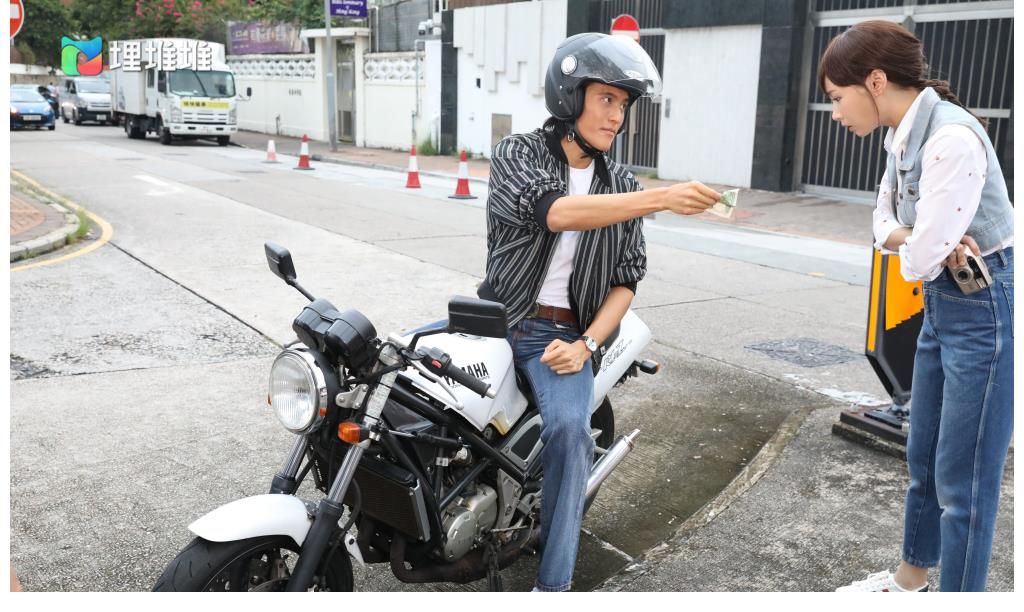 家庭剧|TVB家庭剧《我家无难事》开播，马德钟拿到了郭晋安吴中的剧本