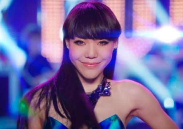 一手 论如何将一手好牌打得稀烂?吴莫愁:这事我最有发言权