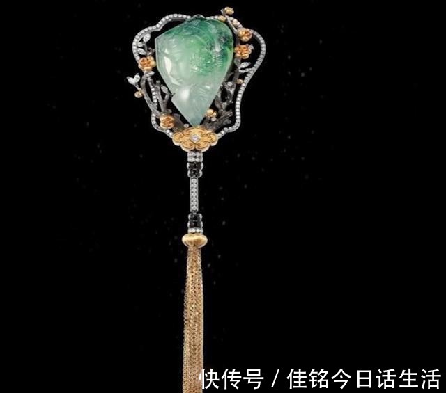 彩云追月@现代翡翠设计,颠覆想象,美不可言!现代翡翠设计,颠覆想象,美不可言!