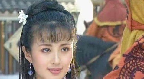 离骚@老爷出一含蓄上联:“生米煮成熟饭”,丫鬟巧妙的下联让老爷清醒