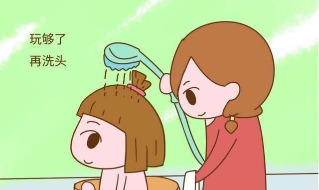 洗完澡|家长给宝宝洗澡后，不要做这3件事，可能会影响宝宝的发育