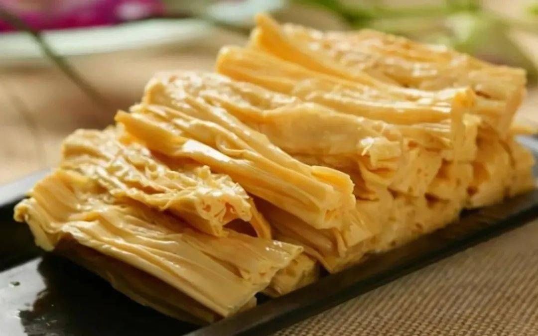 泡腐竹时，千万别用冷水泡！大厨教你一招，20分钟泡发，没硬芯