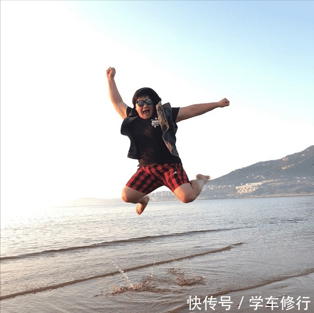 修饰|奥运冠军巩立姣撞脸暖羊羊,身材虽然“大码”,玩起叠穿却很时髦!