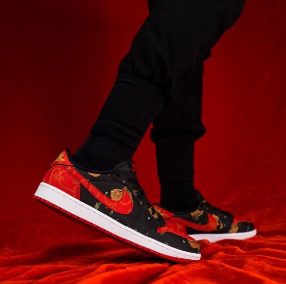 新年穿啥鞋？这些球鞋让你的穿搭年味十足