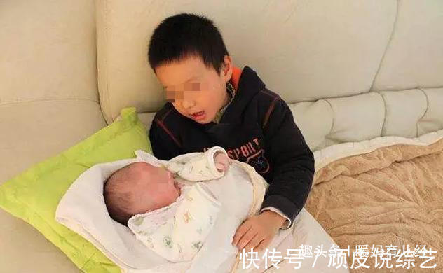 二胎|“独生家庭”的父母退休后,是享福还是更累也许和你想的不一样