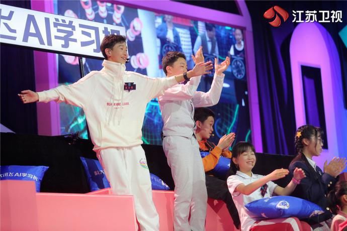 少年们|《超脑少年团》抵达“逆行力之星” 选手互放“狠话”火药味足