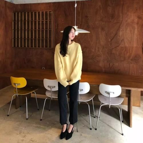 奶奶裤+毛衣+卫衣的穿衣搭配=春季搭配王炸组合！