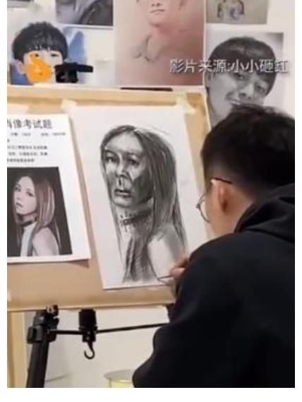 邓子琪&美术生以邓紫棋为题!低分VS高分差距大,网友:邓紫棋看了想报警