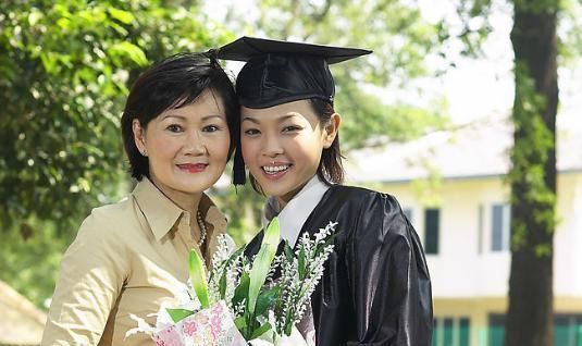 孩子|因名字女孩无法保研，妈妈为改名四处碰壁，含泪道歉对不起女儿