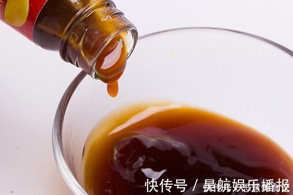 蚝油|蚝油,不是“油”,多半也没有“蚝”,经常吃对身体有什么影响
