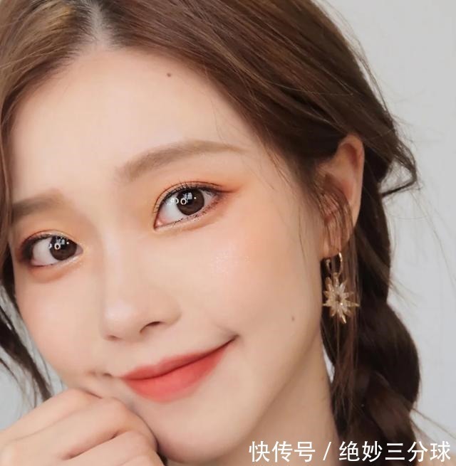 涂抹 涂口红有这几点,真的很掉价!大牌热门色也没用,显黑又劣质!