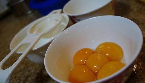 延缓衰老|40-50岁的女人，常吃2黄1白，或能补充雌激素，养护卵巢