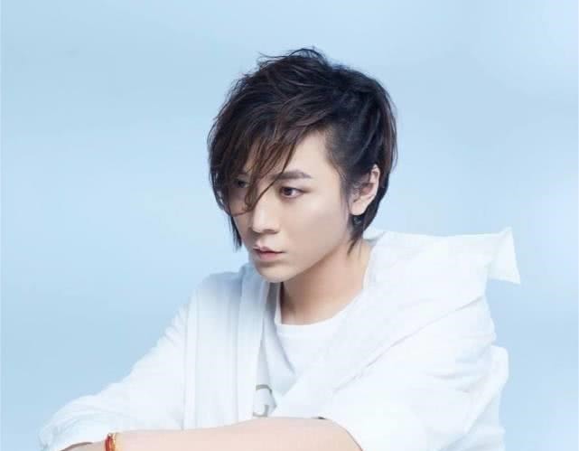 金币|张大仙揭秘此装备攻击比破军高,却仅890金币,张冰心从此改名