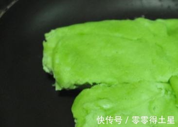 秋天要多吃这个菜，不用炒不凉拌上锅蒸一蒸，上桌汤汁都不剩！