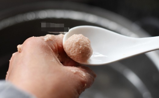 卫生|想吃肉丸不用买,自己做超简单,干净卫生0添加剂,比买的还好吃