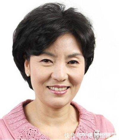 老年人 六十岁以上的女人适合什么发型做发型时应该注意哪些细节