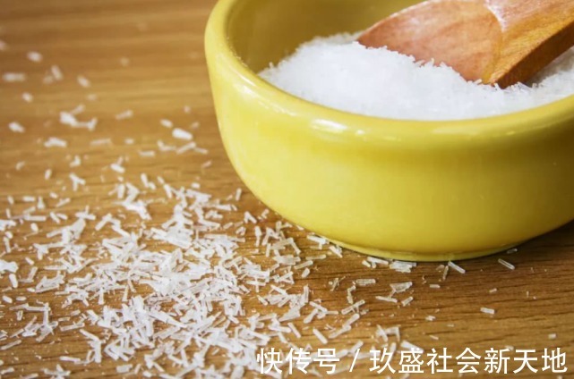 老刘|多名院士联合呼吁停止食用,比碘盐还伤血管,提醒爸妈:尽早撤下餐桌