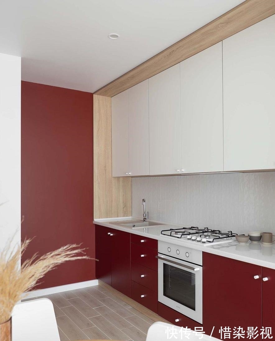 屋主|没想到这么大胆的配色,装修完后效果却很不错,有颜有品又有个性