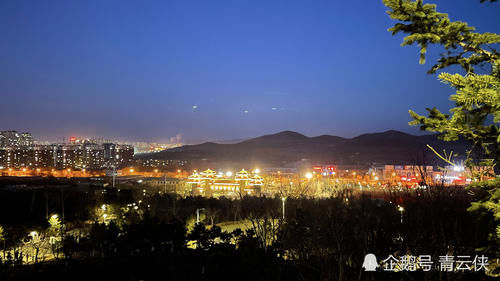 罕王殿|辽宁这里有座著名的城中山，最适合赏日出日落，夜景胜过白天