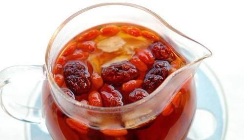 枸杞|早上空腹吃一把红枣,坚持半月,或许4个好处不请自来