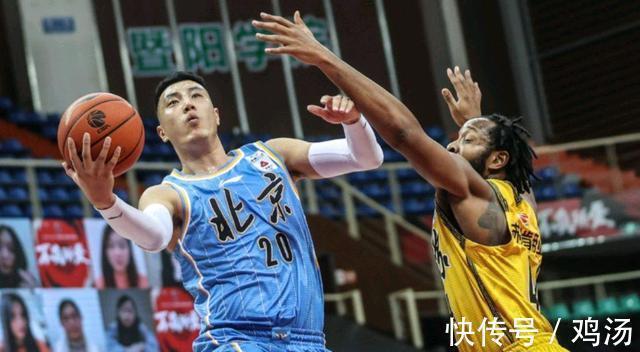 刘晓宇|首钢全新阵容亮相!拼命三郎满血回归 核心后卫伤退 书豪大显身手