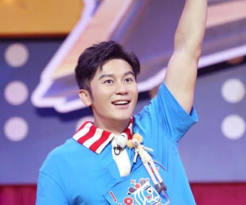 吴谨言baby掉水里先救谁李晨太现实,蔡徐坤果然是个憨憨